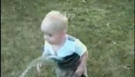 Su İçemeyen Şaşkın Bebek